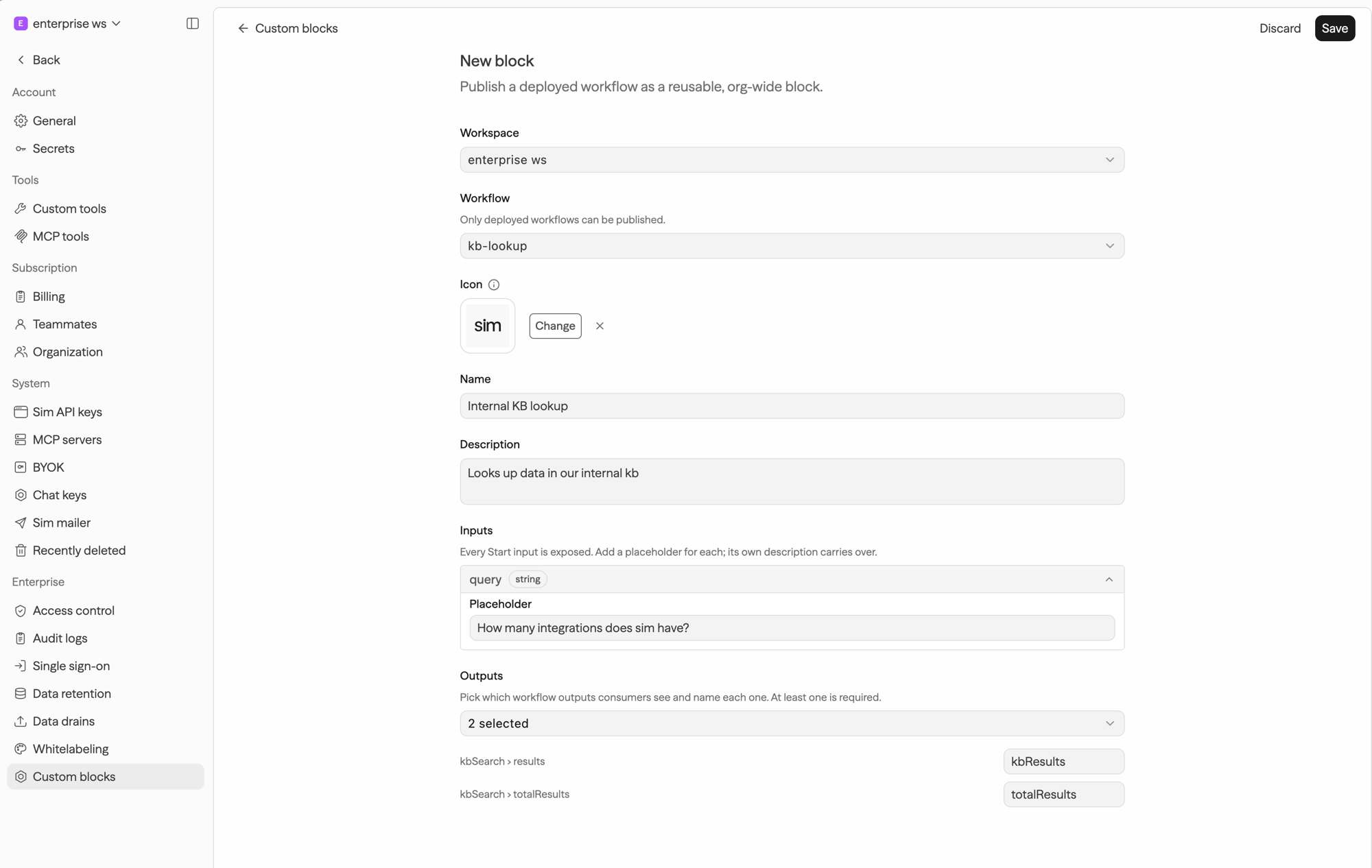 Formulário Create block preenchido: seletores de Workspace e Workflow, um ícone enviado, campos Name e Description, uma entrada expandida com placeholder e duas saídas selecionadas cada uma com um nome